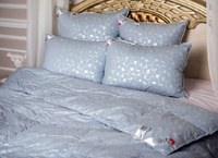 Подушки и одеяла