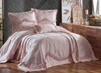 Пледы и покрывала